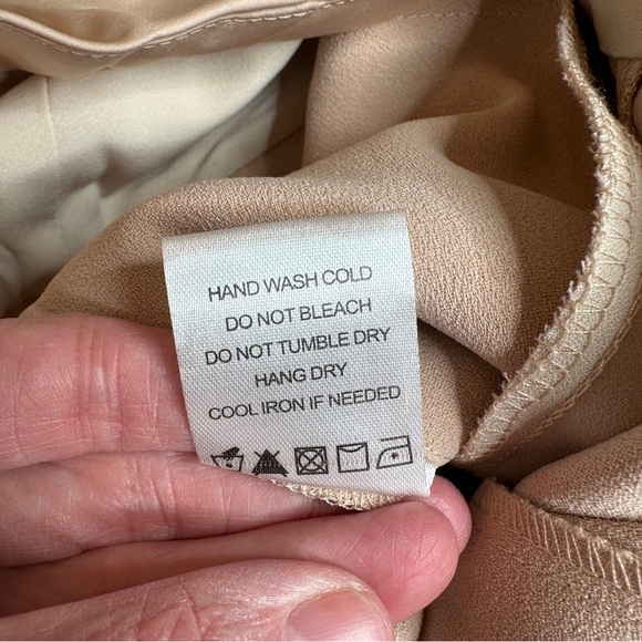 NWT Revolve X Chrissy Teigen Micah Jumpsuit  Neutral Minimalist Size Medium Sexy - Picture 12 of 15